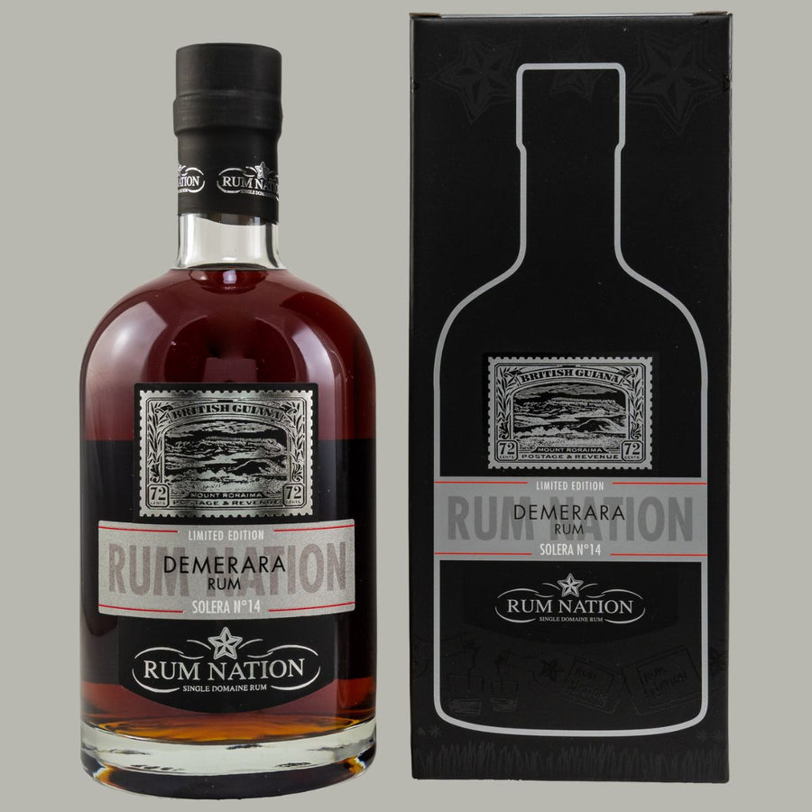 Rum Nation Demerara Solera No. 14, 70cl, dunkler Rum aus British Guyana, Pot- und Column-Still destilliert, Limited Edition, 40 % Vol., Flasche mit Briefmarken-Design und schwarzer Geschenkverpackung.