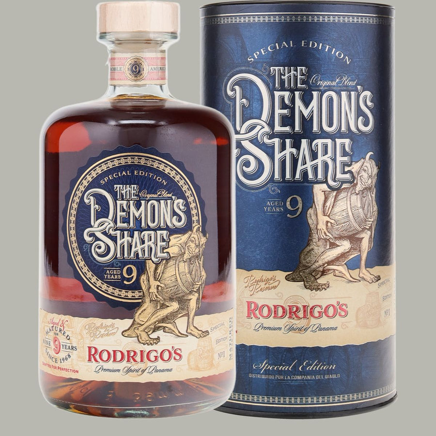 The Demon’s Share 9 Jahre, 70cl, aus Panama. Dunkler Rum, Column-Still destilliert, 40 % Vol., Flasche mit Vintage-Design, Holzkorken und blauer Geschenkverpackung mit Teufelsmotiv.